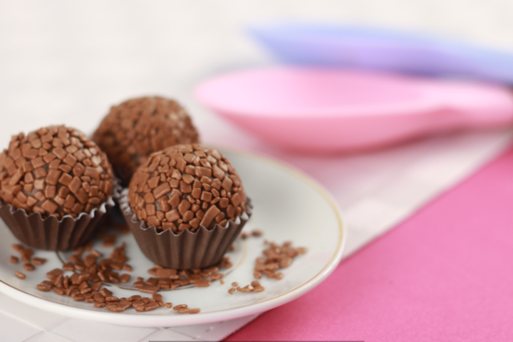 Brigadeiro Gourmet Cremoso: receita com chocolate e ponto correto