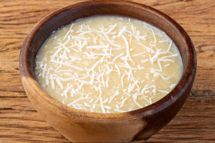 Cocada Cremosa de Forno com Leite Condensado