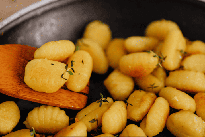 Nhoque de Batata Macio: receita caseira que não fica pesado